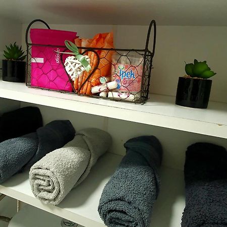 Apartament Lupeni Lupeni  Buitenkant foto
